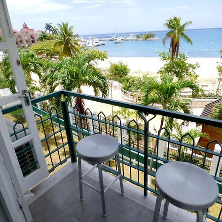 Beach Two Bedroom Loft Suite E29 Ocho Rios Exterior photo