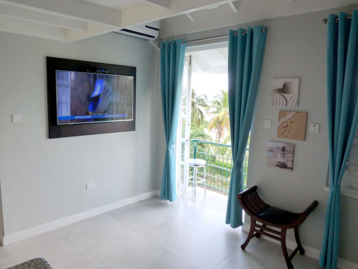 Beach Two Bedroom Loft Suite E29 Ocho Rios Exterior photo